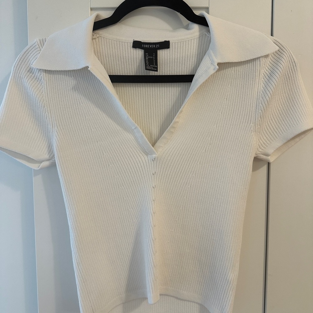 WORN ONCE White open collar short-sleeve polo